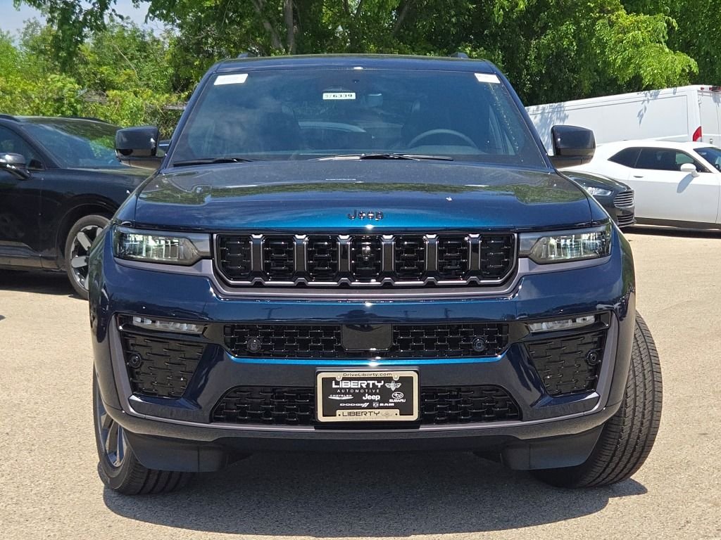 New 2026 Fathom Blue Pearl-Coat Exterior Paint Jeep Limited Reserve image 4