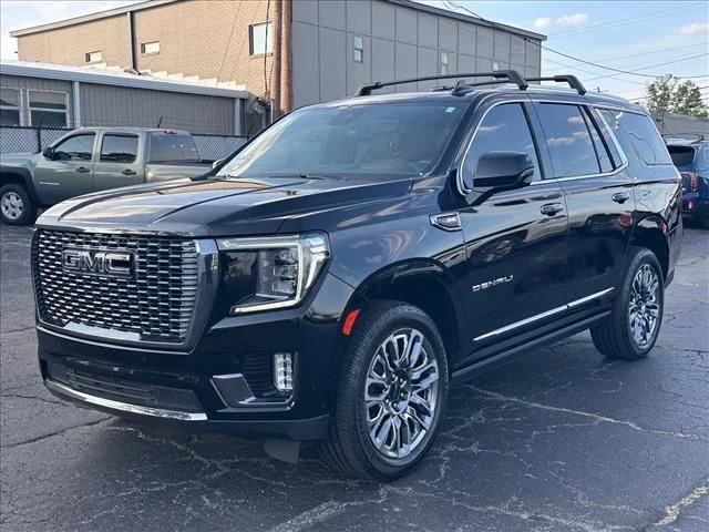 Used 2024 Black GMC Denali Ultimate image 5