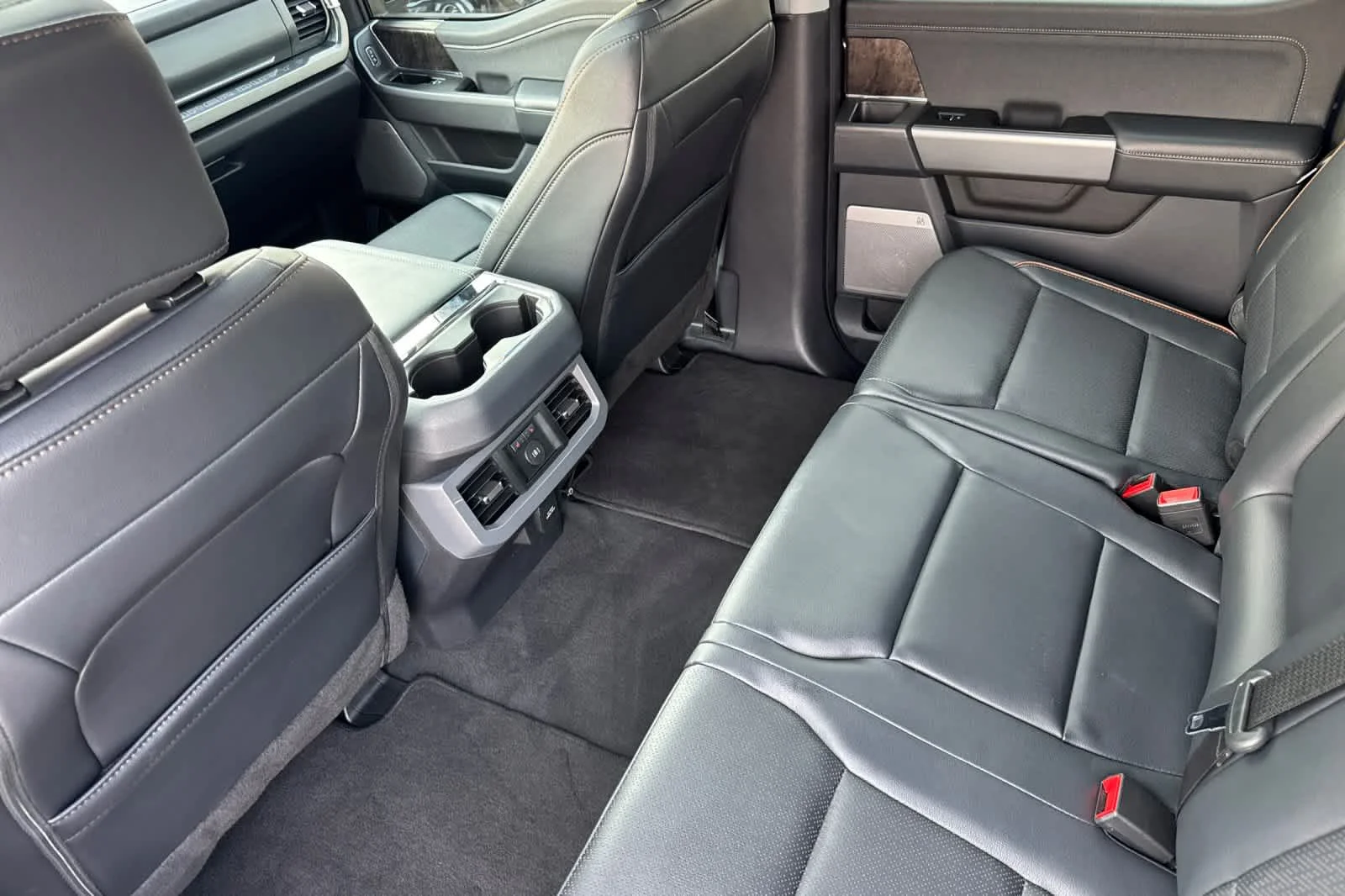 Certified Used 2025 Antimatter Blue Metallic Ford LARIAT image 4