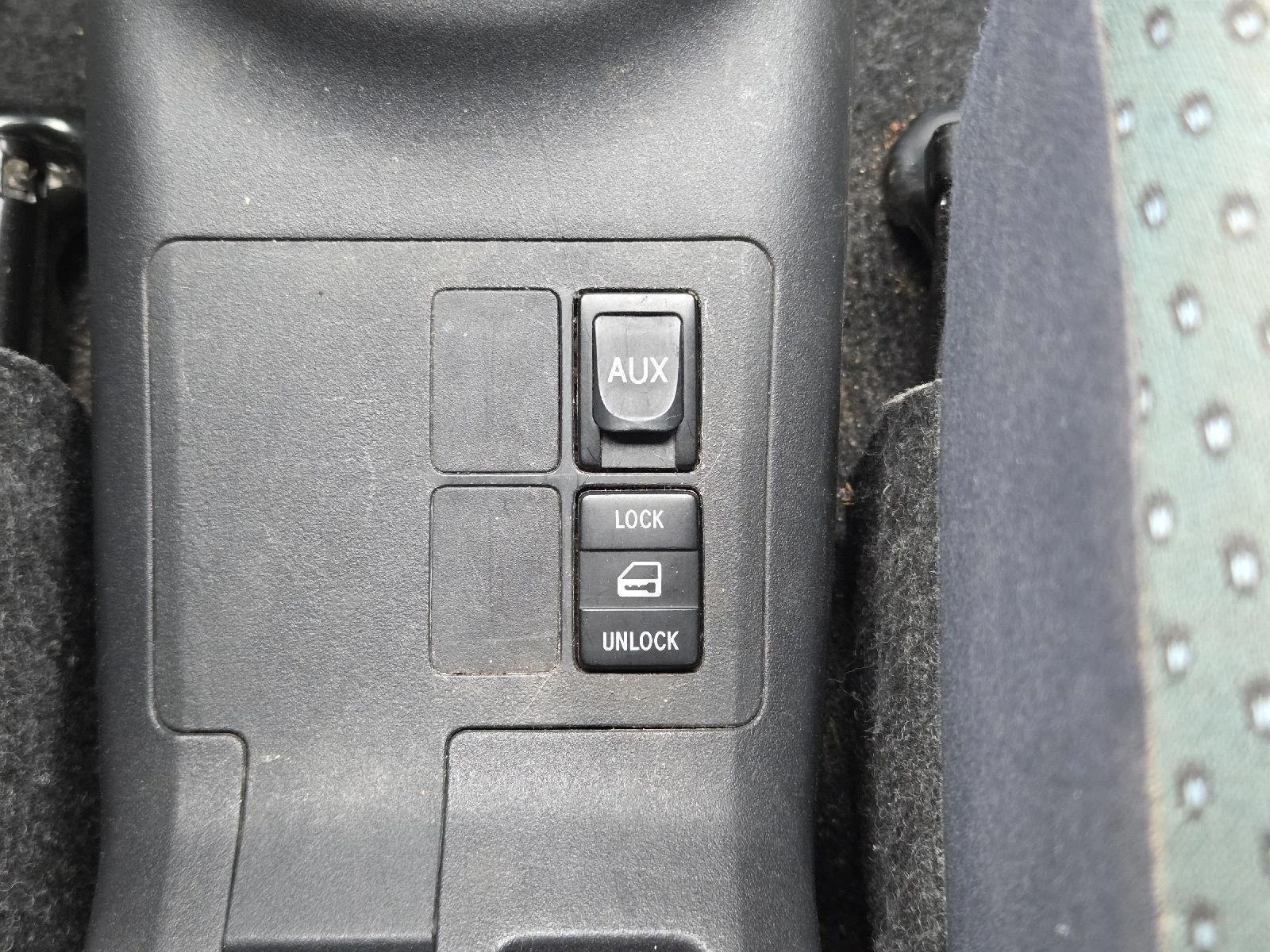 Used 2007 Absolutely Red Toyota Base image 30
