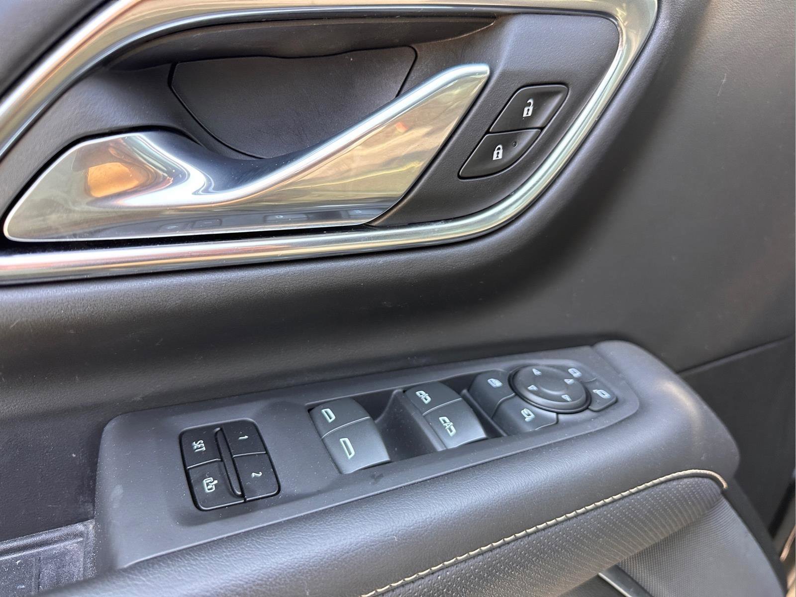 Used 2024 Onyx Black GMC SLT image 17