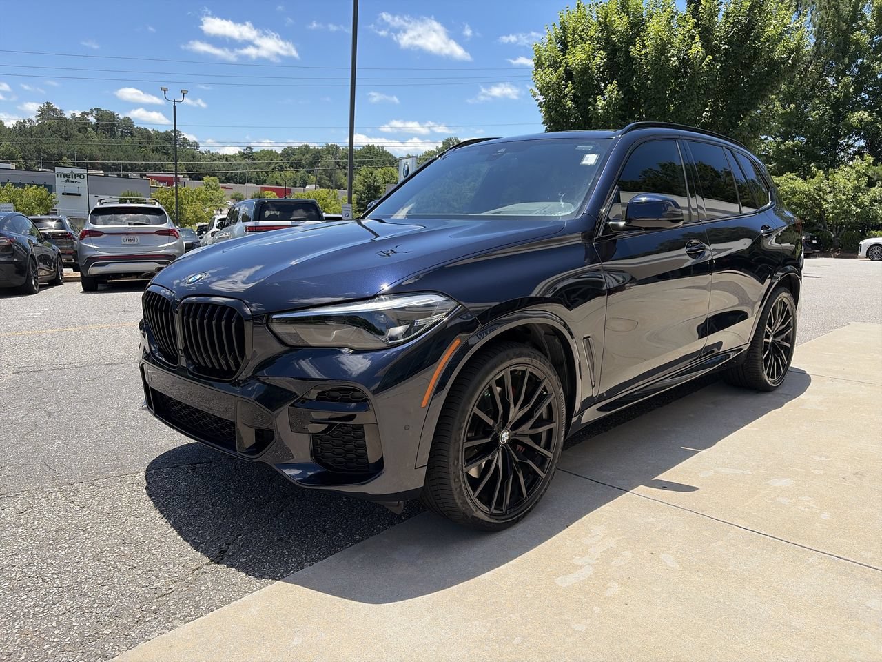Used 2023 Carbon Black Metallic BMW xDrive40i image 4