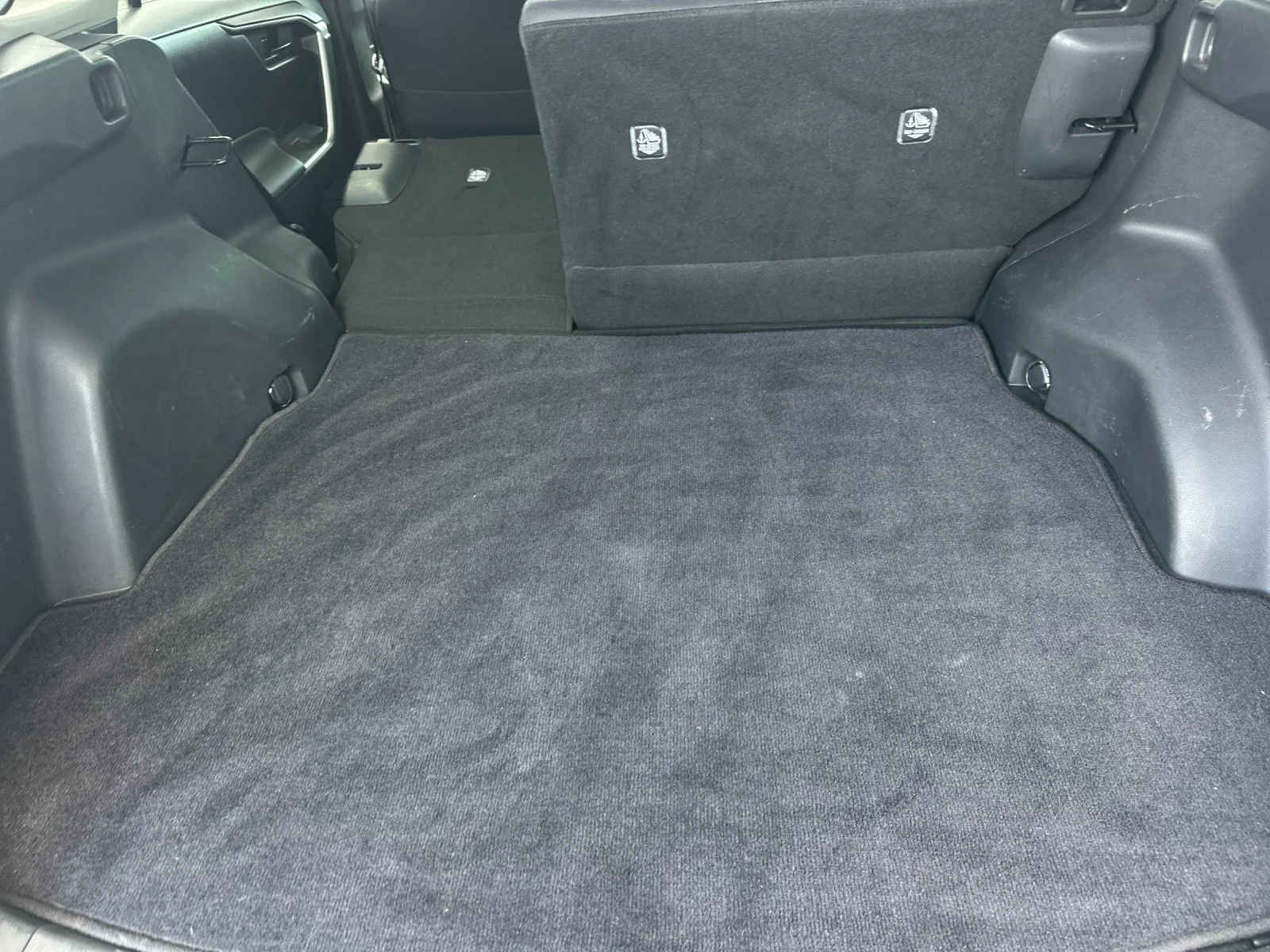 Used 2023 Ice Toyota LE image 15