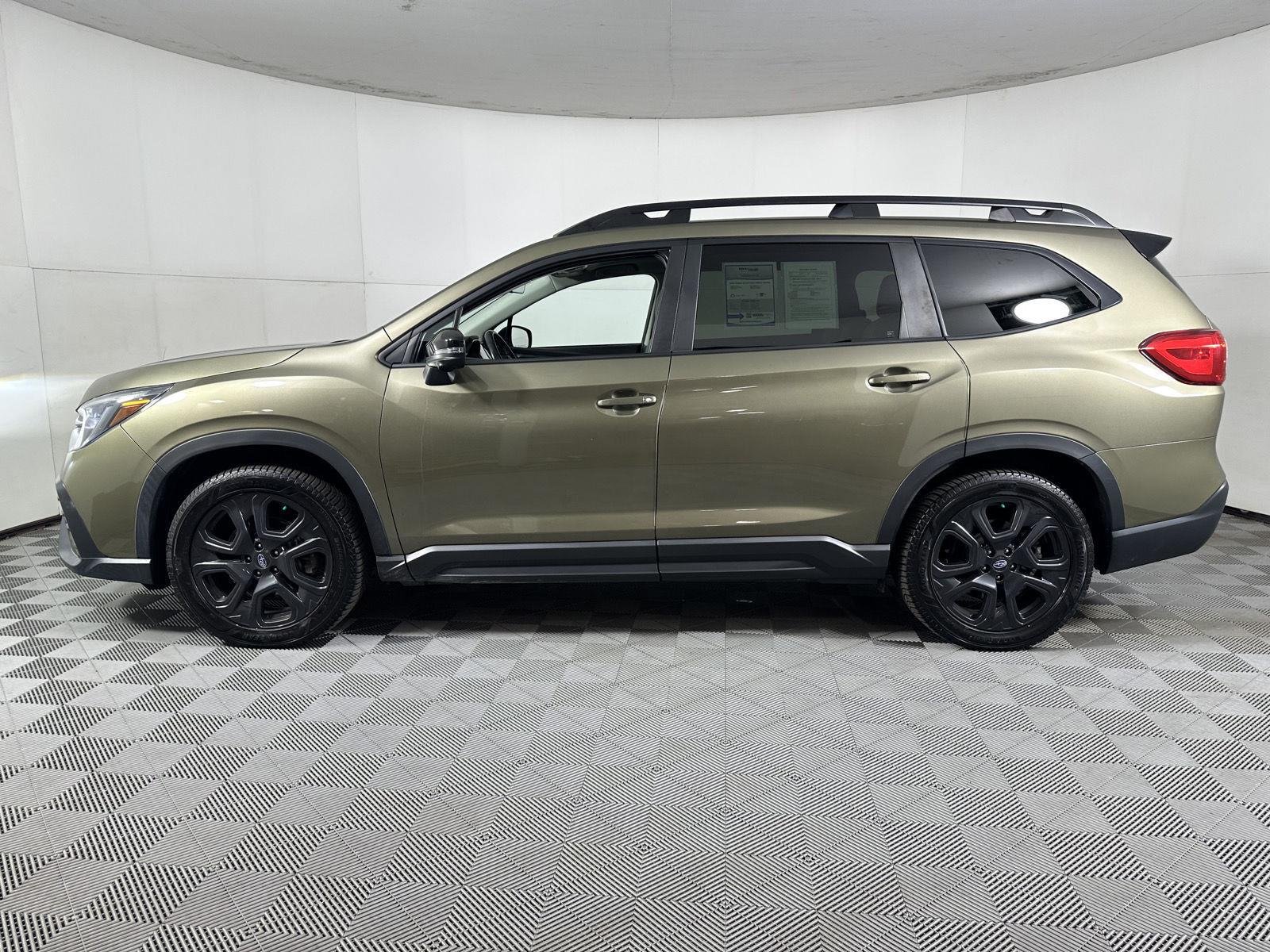 Used 2023 Autumn Green Metallic Subaru Onyx Edition Limited image 8