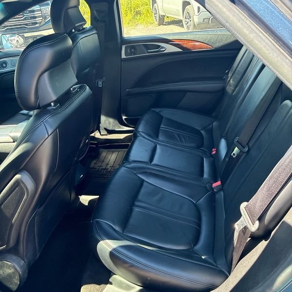 Used 2019 Diamond Lincoln Reserve image 11