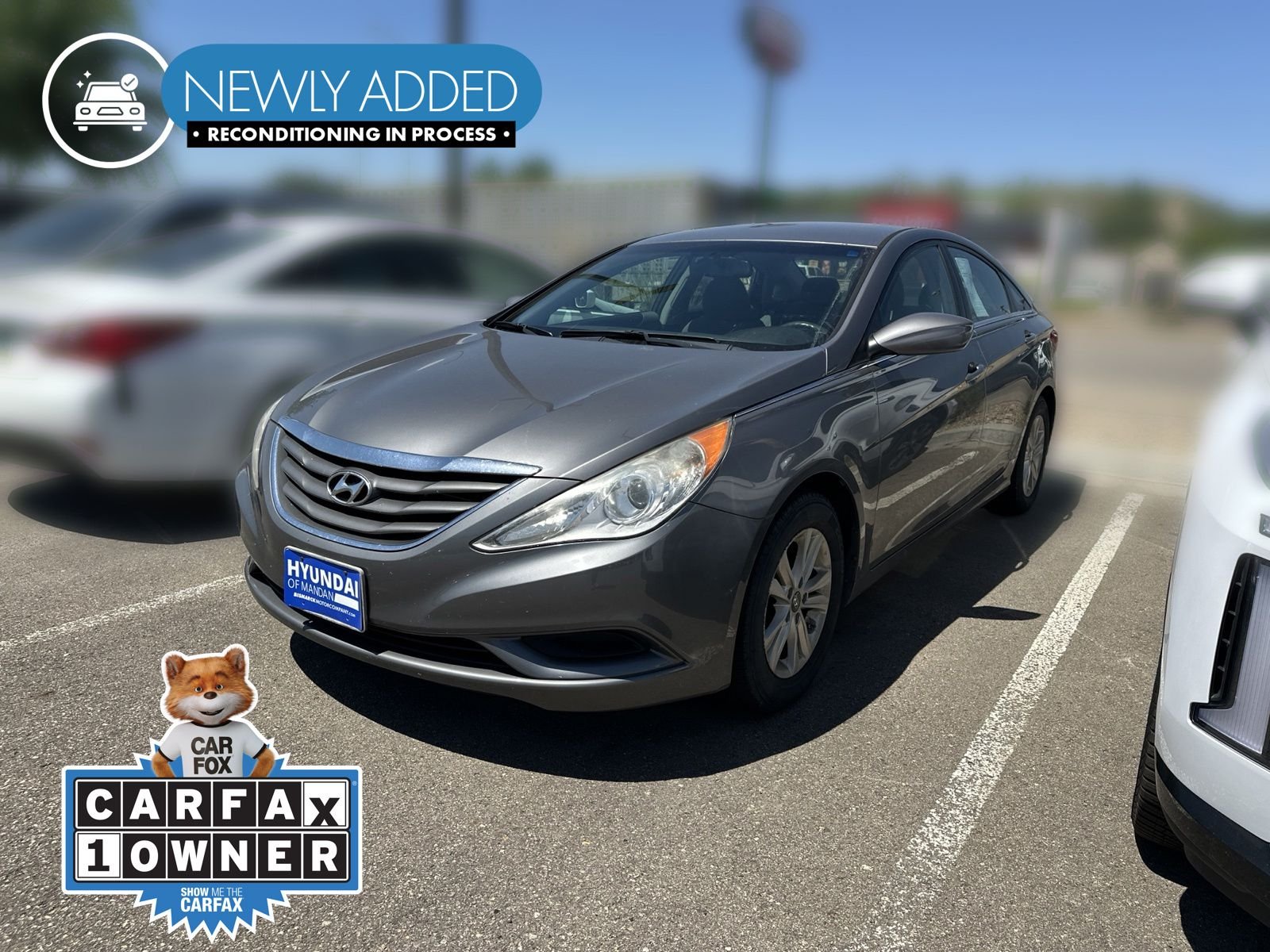 Used 2012 Gray Hyundai GLS image 1