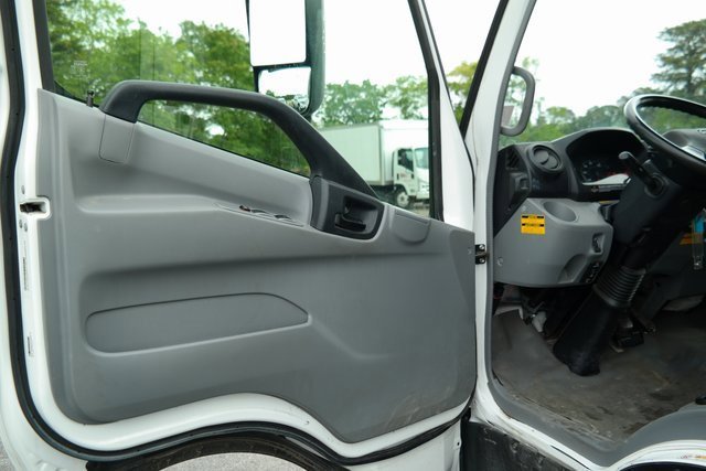 Used 2018  Hino  image 10