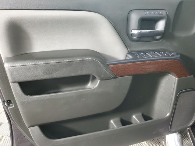Used 2016 Silver GMC SLT image 16
