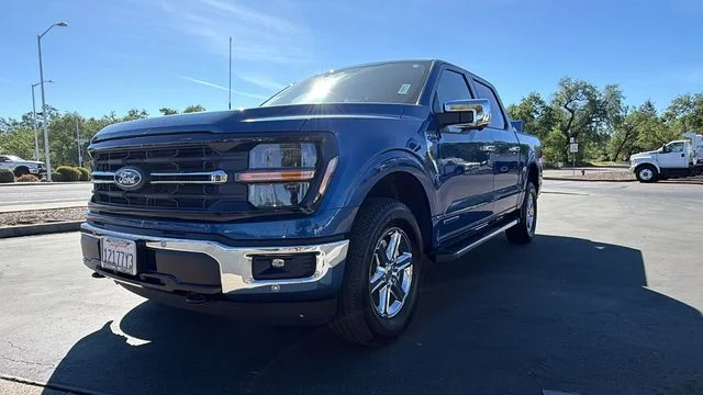 Used 2024 Blue Ford XLT image 9