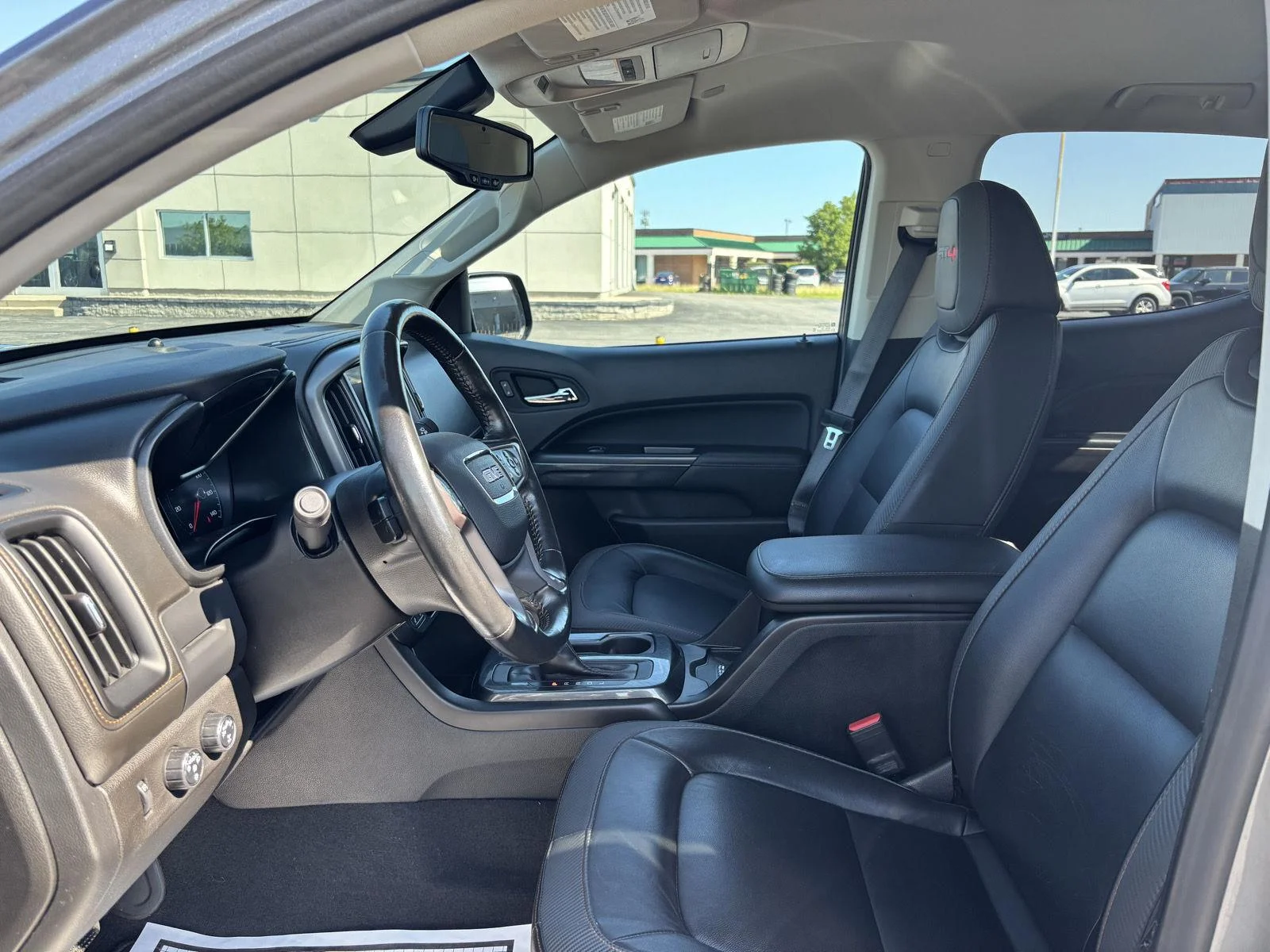 Used 2022 Satin Steel Metallic GMC AT4 - Leather image 30