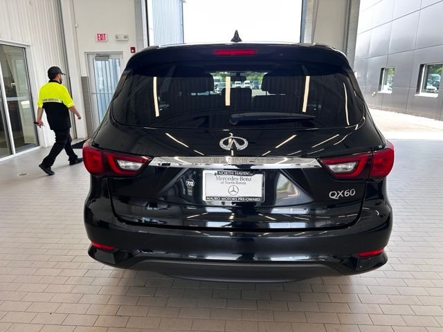 Used 2018 Black INFINITI Base image 4
