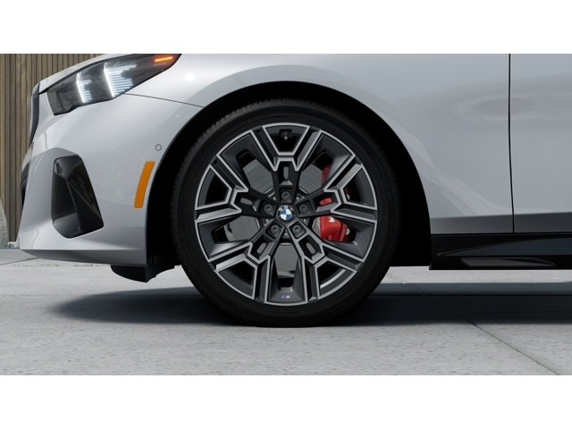 New 2027 Brooklyn Grey Metallic BMW 530i xDrive image 7