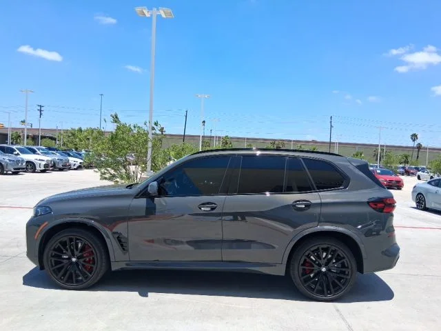 Used 2025 Gray BMW sDrive40i image 3