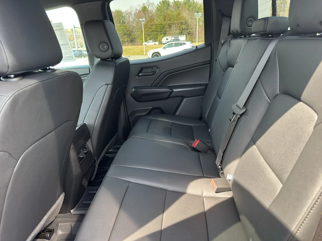 2026 Chevrolet Colorado Trail Boss - Photo 18