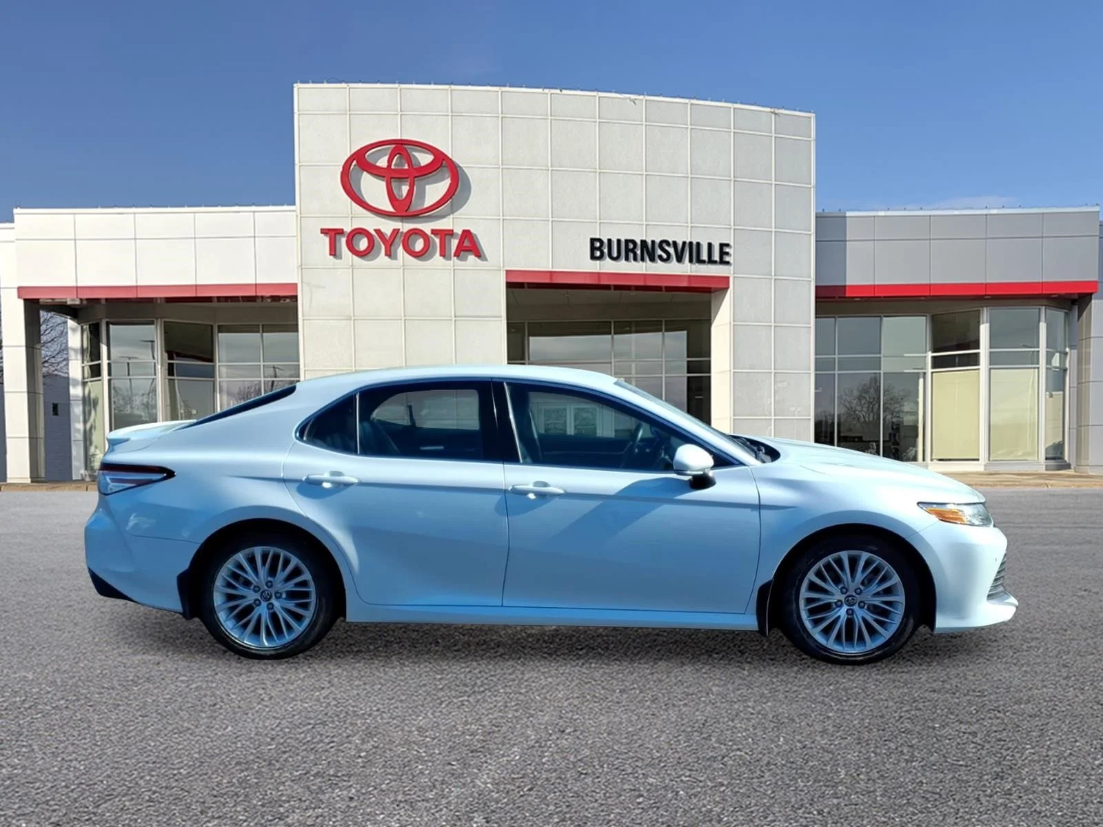 Certified 2018 Toyota Camry XLE with VIN 4T1B11HK3JU082541 for sale in Burnsville, Minnesota