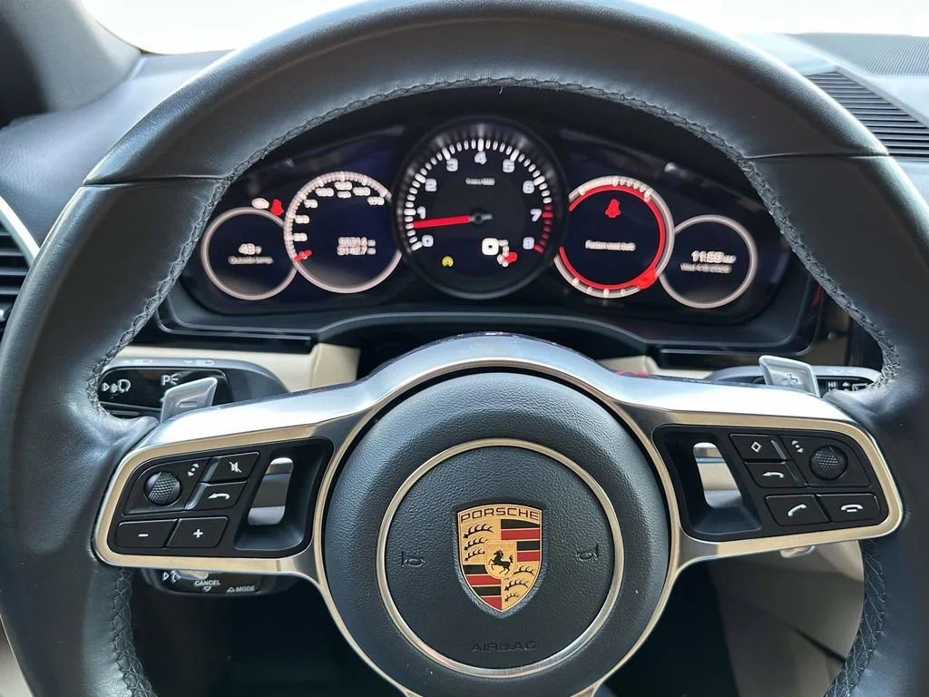 Certified Used 2019 Blue Porsche  image 20
