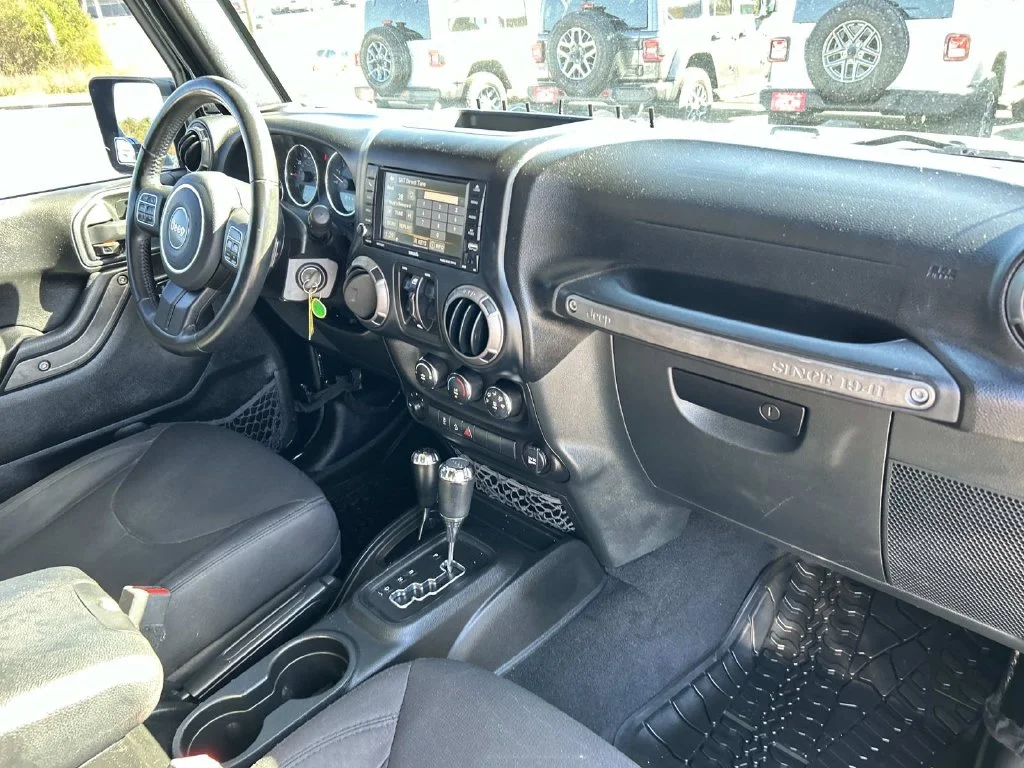 Used 2018 Black Jeep Unlimited Sport image 29