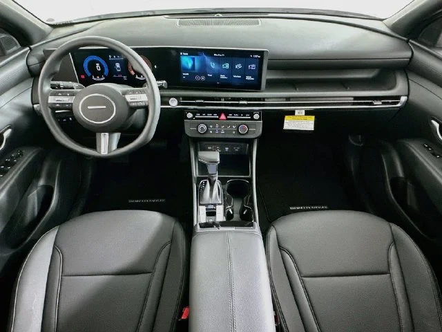 New 2027 White Hyundai SE image 14