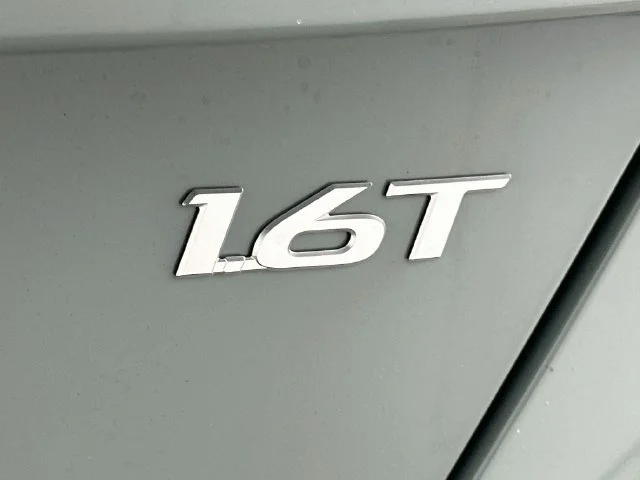 New 2027 Green Hyundai Limited image 24