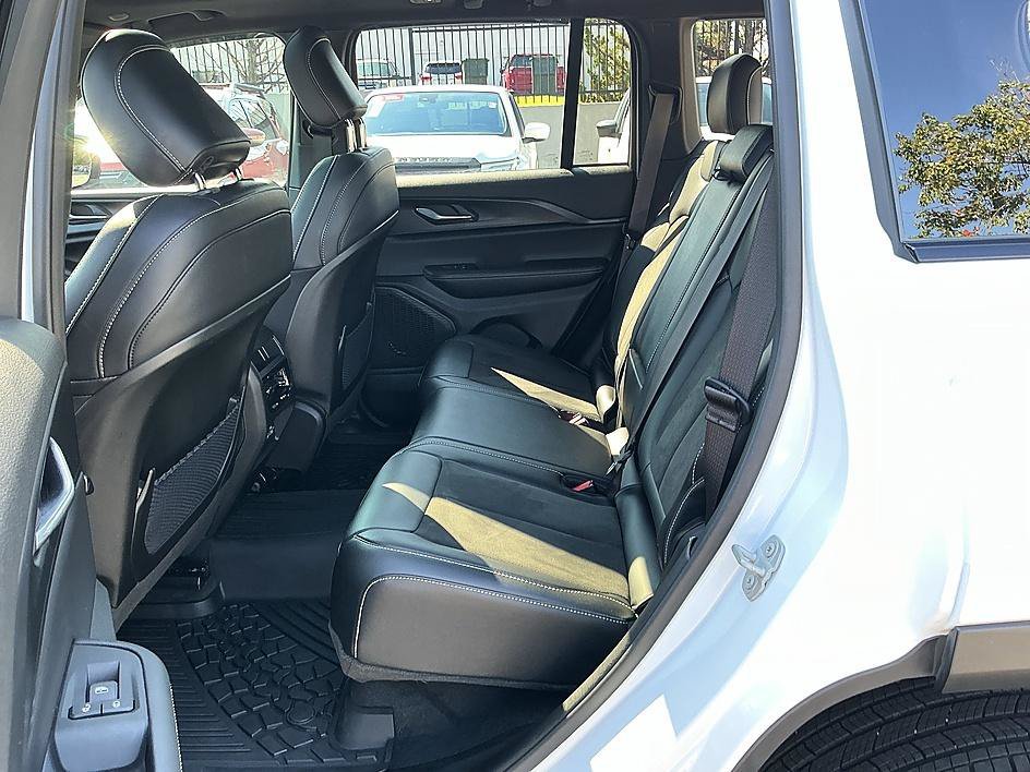 Used 2025 Bright White Clearcoat Jeep Altitude X image 22