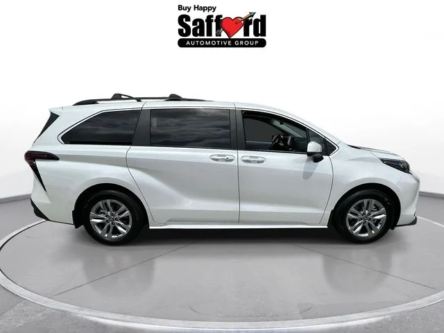 Used 2026 Ice Cap Toyota XLE image 5
