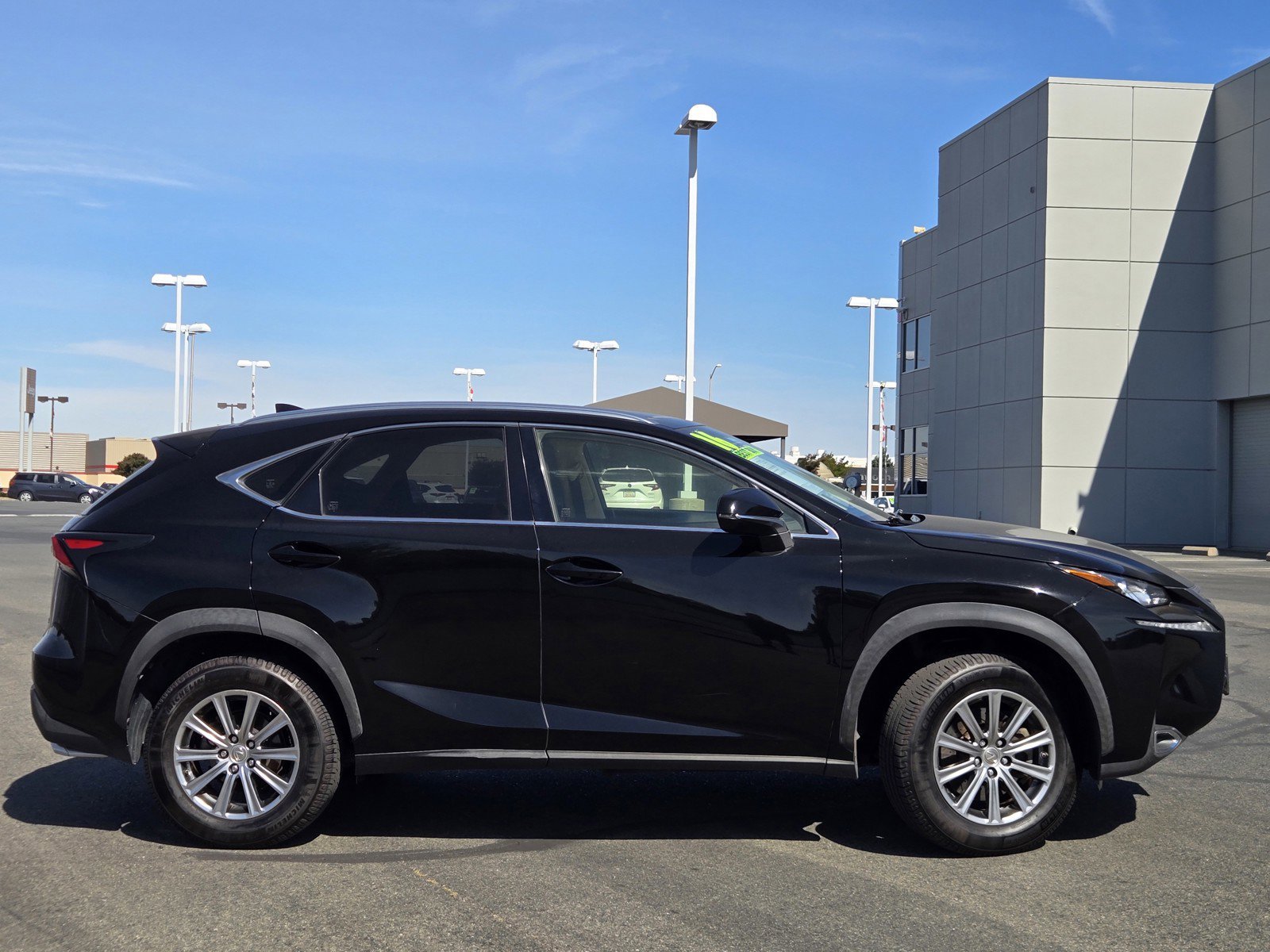 Used 2016  Lexus FSPORT image 3