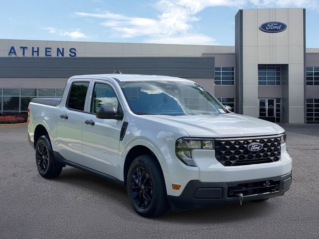 Used 2025 Space White Metallic Ford XL image 1
