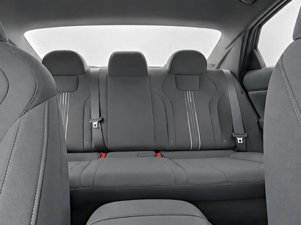 Used 2025 Gray Hyundai SEL Sport image 18