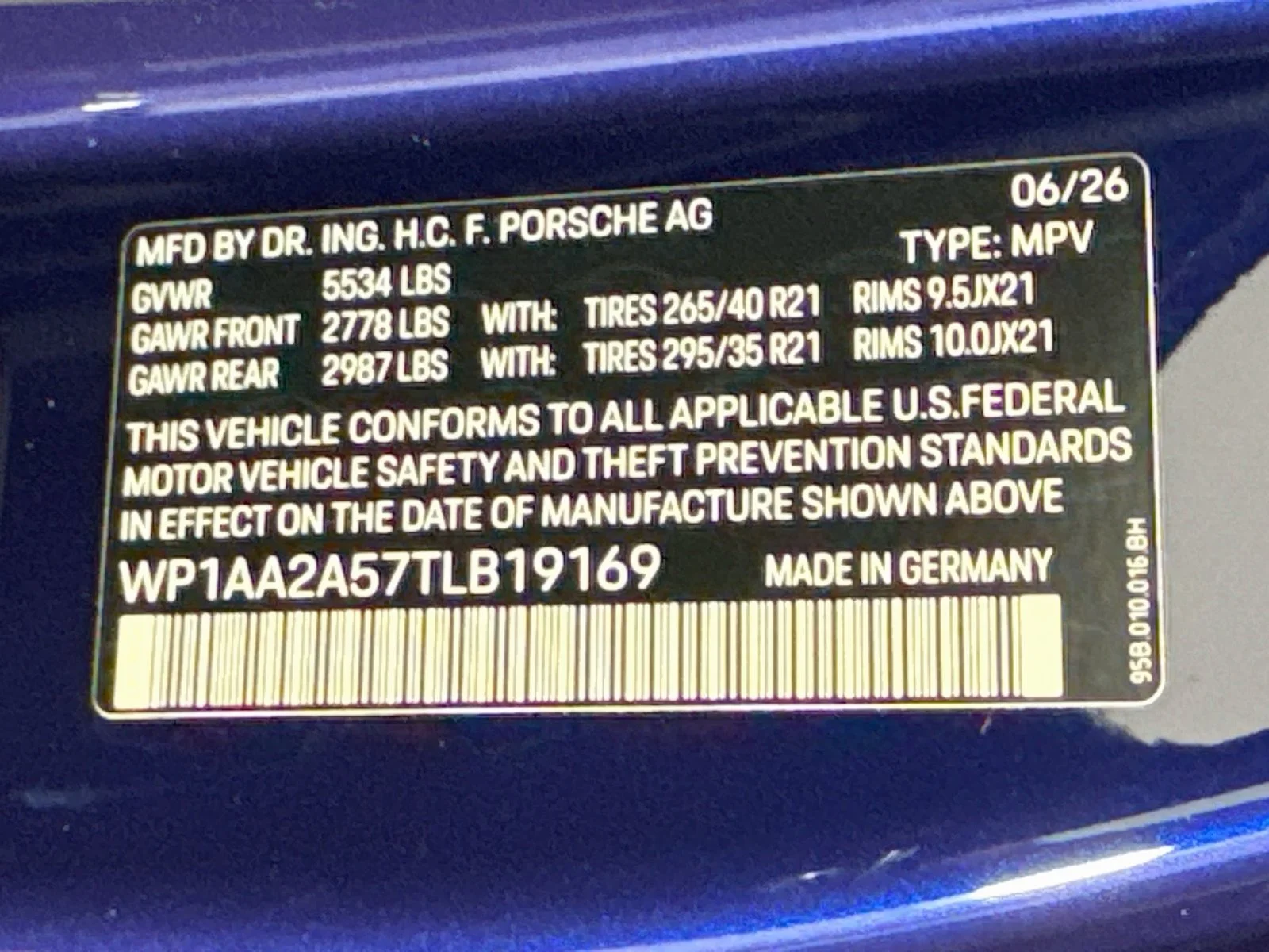 New 2026 Gentian Blue Metallic Porsche  image 26