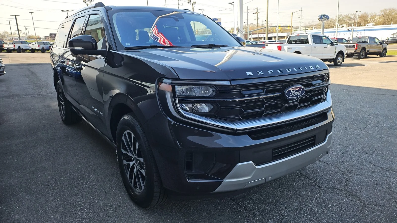 Used 2025 Dark Charcoal Ford 2025 FORD EXPEDITION MAX PLATINUM 4DR SUV 131.5 W image 6