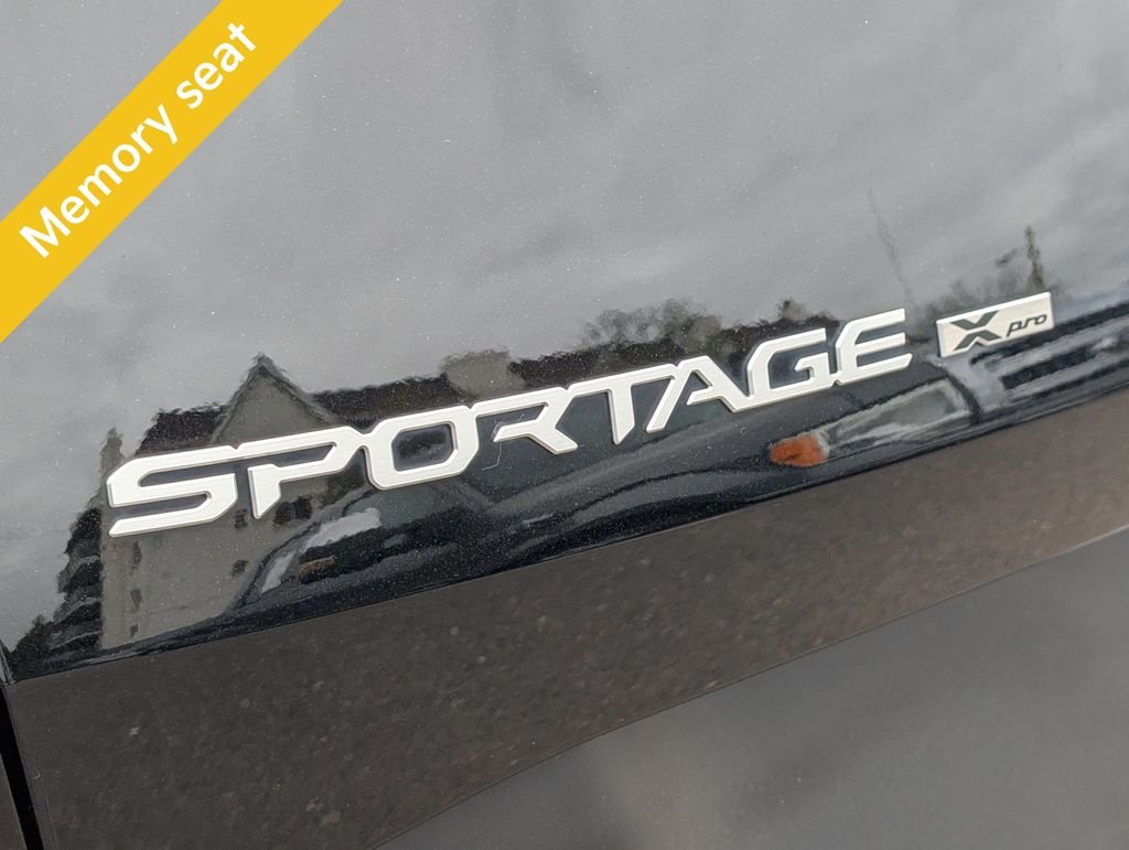 Used 2024 Black Kia X-Pro Prestige image 13