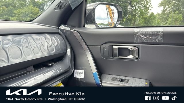 New 2027 Snow White Pearl / Black Roof Kia X-Line S image 19