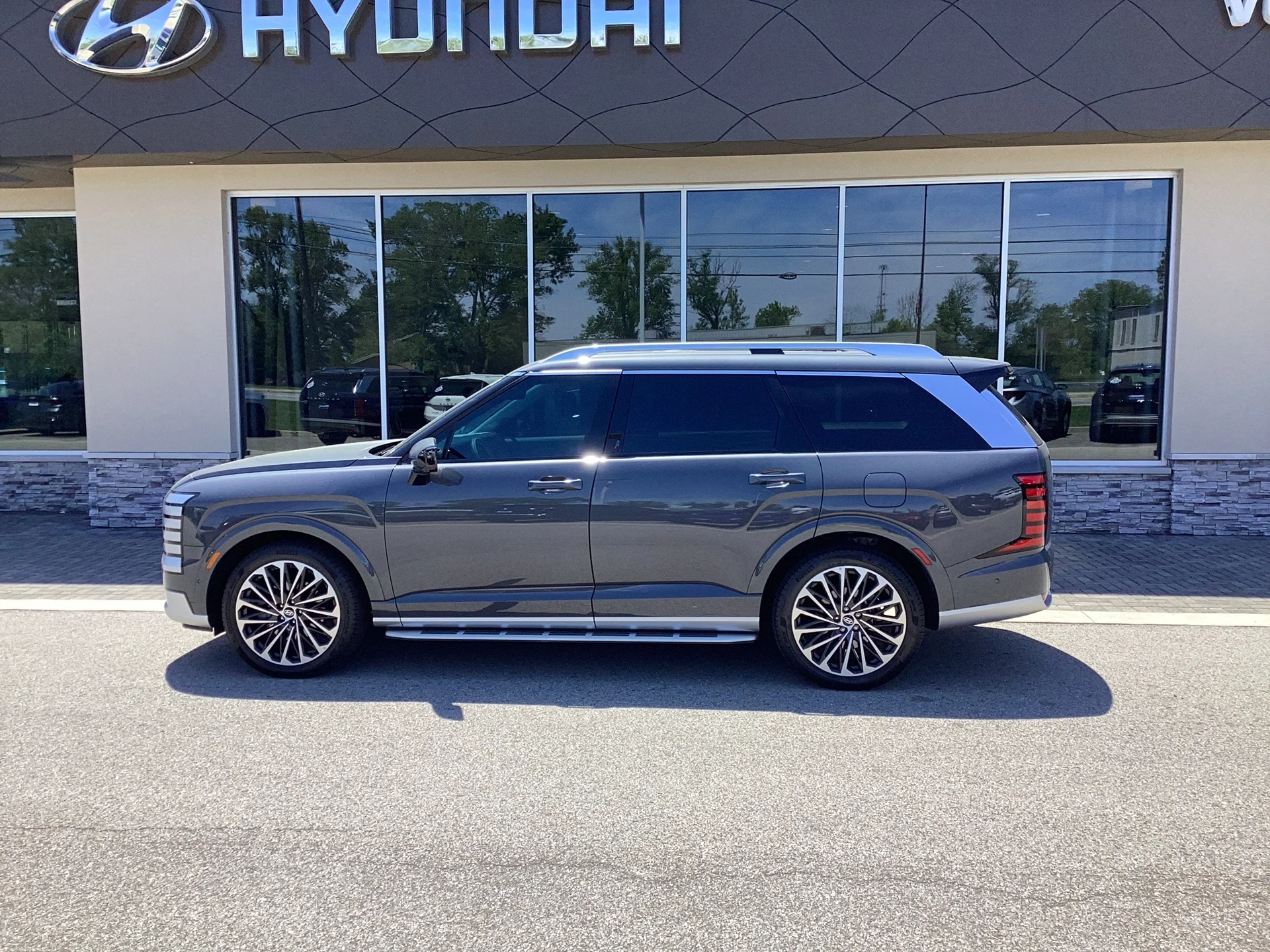 Certified Used 2026 Ecotronic Gray Metallic Hyundai Calligraphy image 7