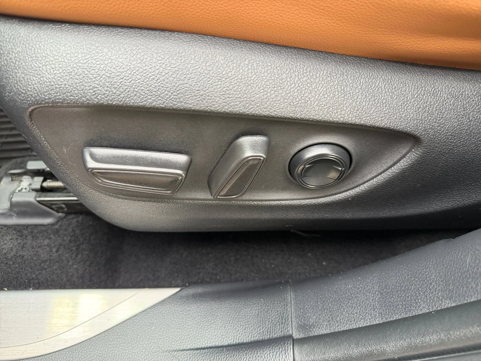 Used 2022 Blue Toyota Platinum image 9