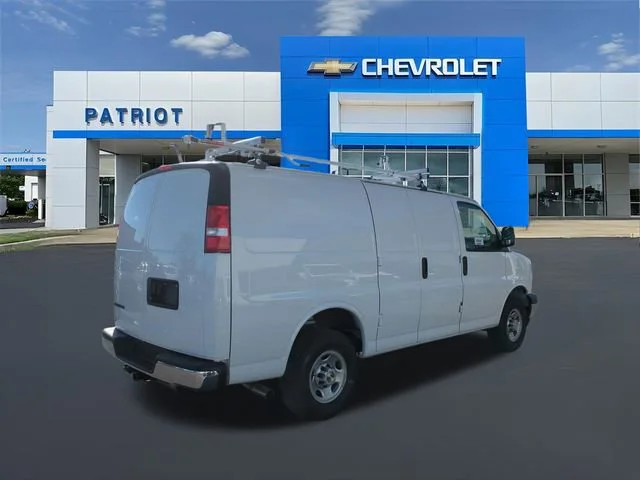 2024 Chevrolet Express Cargo Work Van - Photo 11