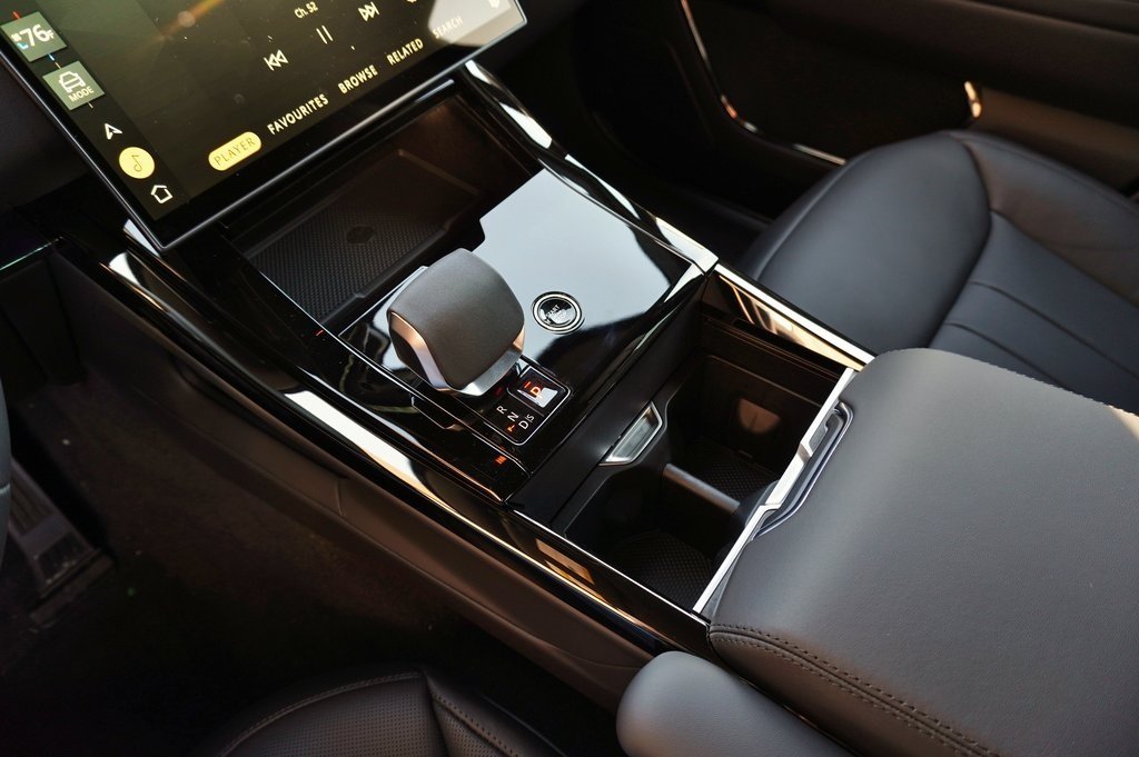 2026 LAND ROVER RANGE ROVER SPORT - Image 29