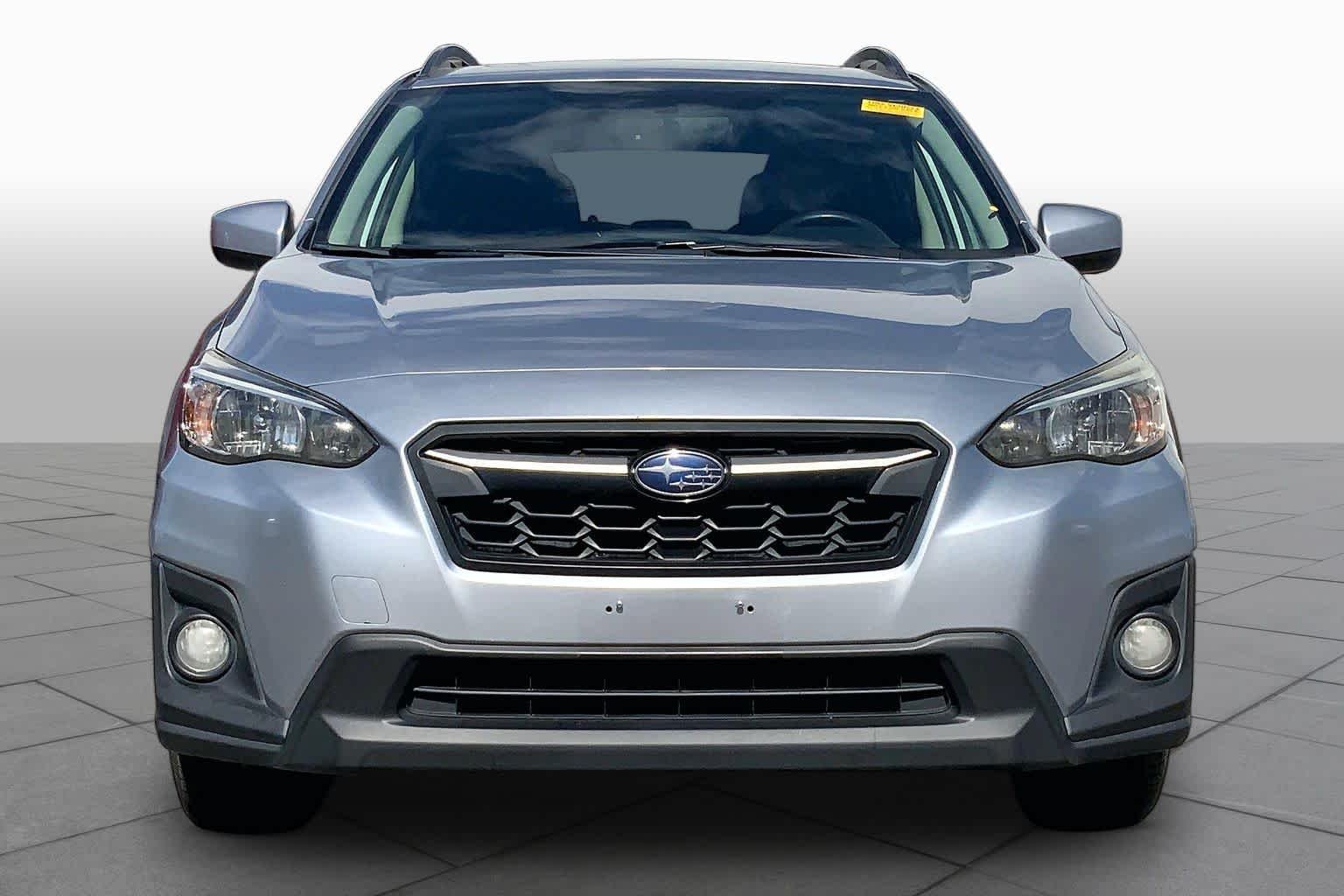 Used 2019 WHITE Subaru Premium image 3