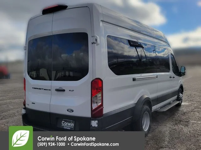 New 2026 Oxford White Ford XLT image 15