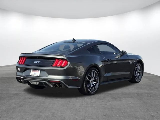 Used 2020 Magnetic Ford GT Premium image 4