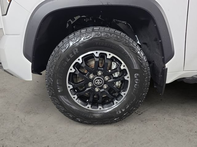 Used 2025 Ice Toyota SR5 image 9