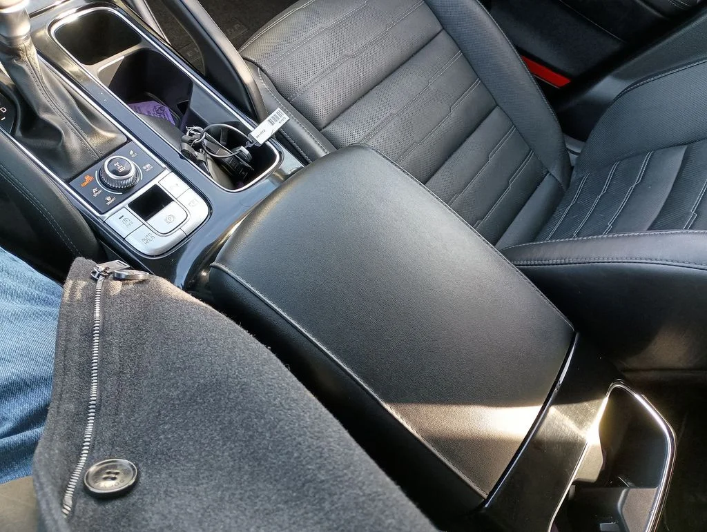 Used 2023 White Kia SX-Prestige image 27