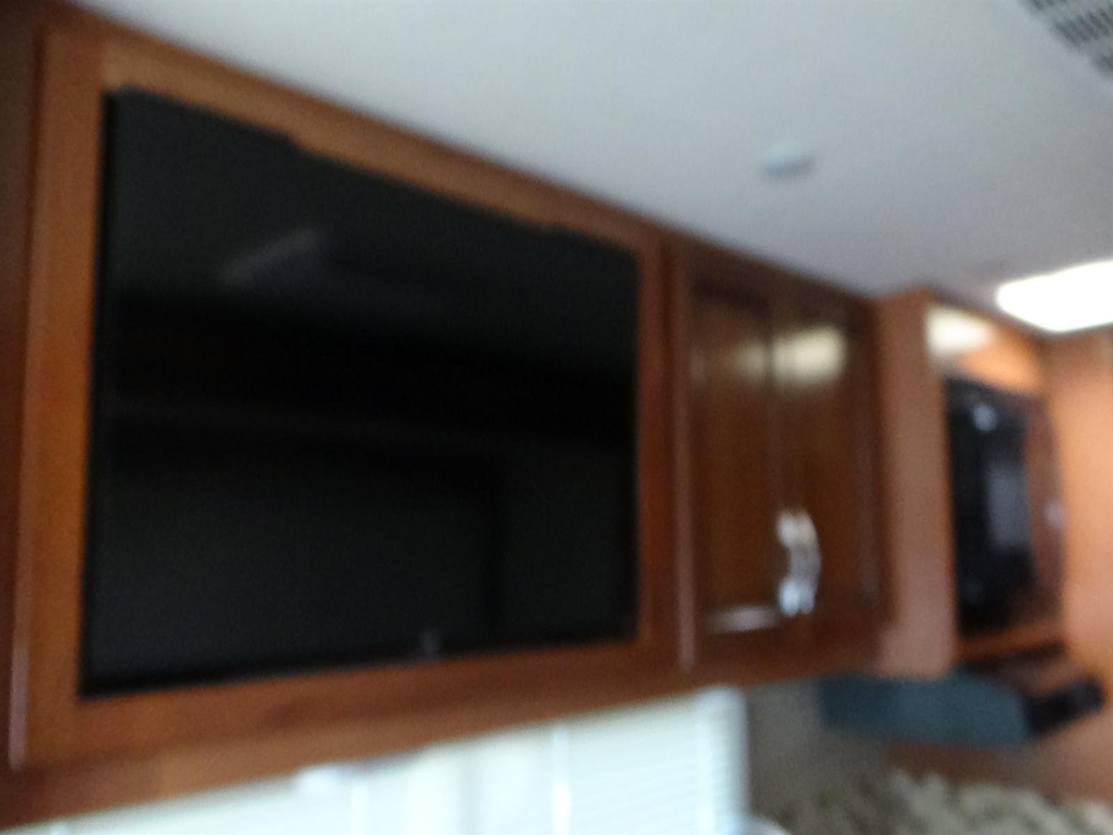 Used 2016 Tan Ford Fleetwood Flair image 21