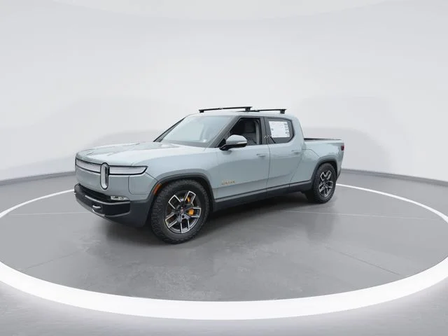 Used 2022  Rivian Adventure image 4