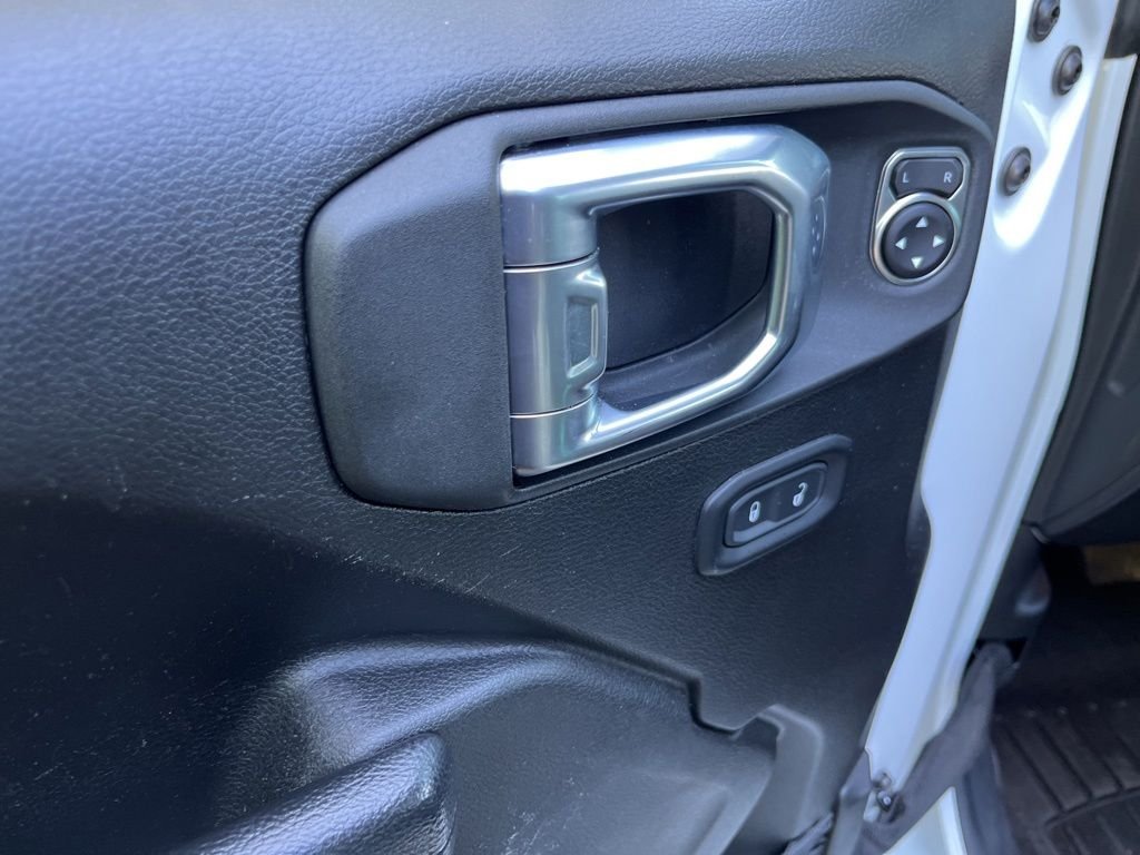 Used 2022 Bright White Clearcoat Jeep Rubicon image 26