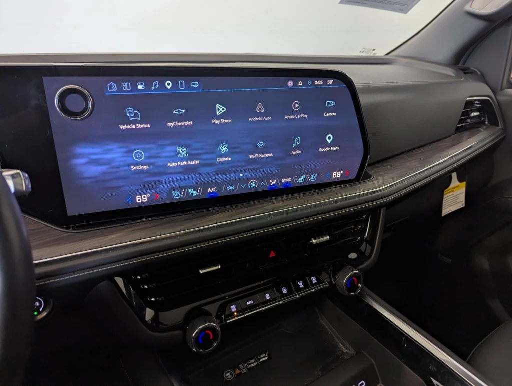 Used 2025 Gray Chevrolet Premier image 7