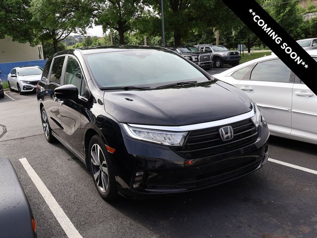 2023 Honda Odyssey Touring FWD photo
