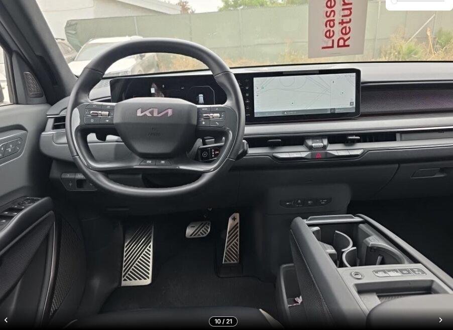 Used 2025 Pebble Gray Kia GT-Line image 5