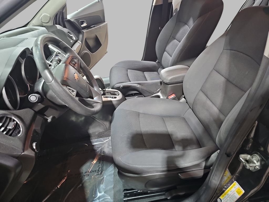 Certified Used 2016 TUNGSTEN METALLIC Chevrolet LT image 18
