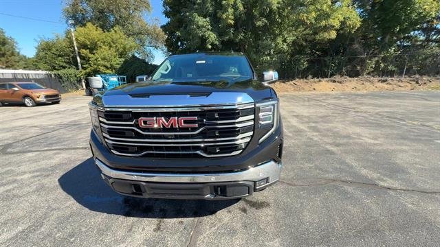 2026 GMC Sierra 1500 SLT - Photo 4