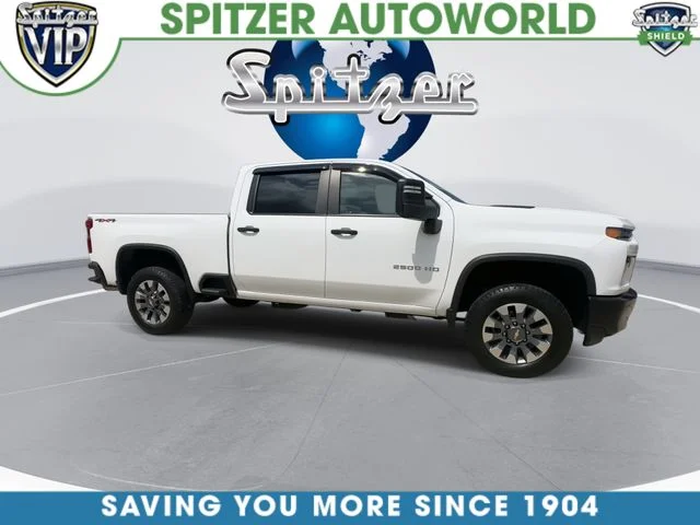 Used 2023 White Chevrolet Custom image 10